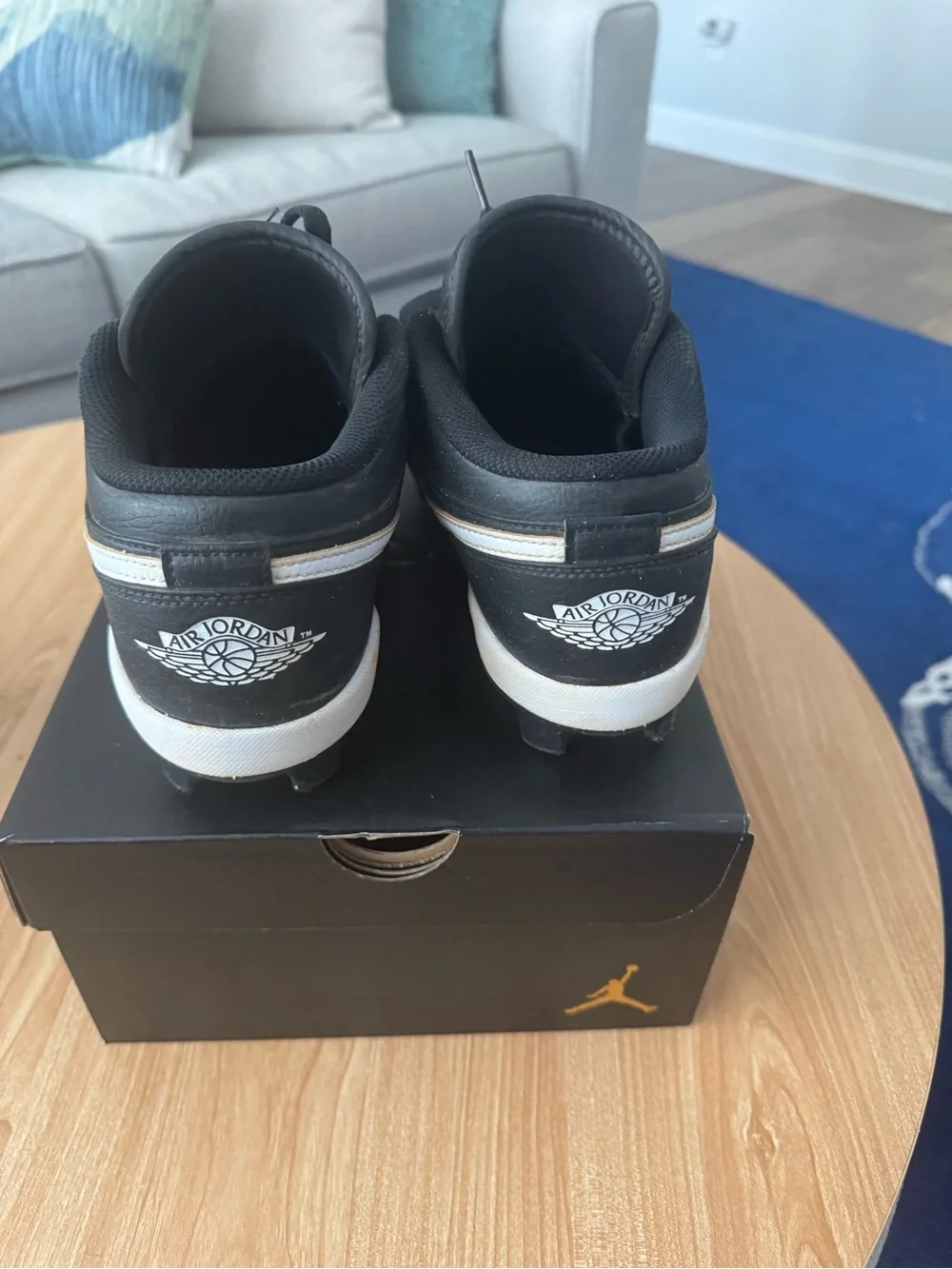 Jordan Men's Retro MCS baseball cleats
